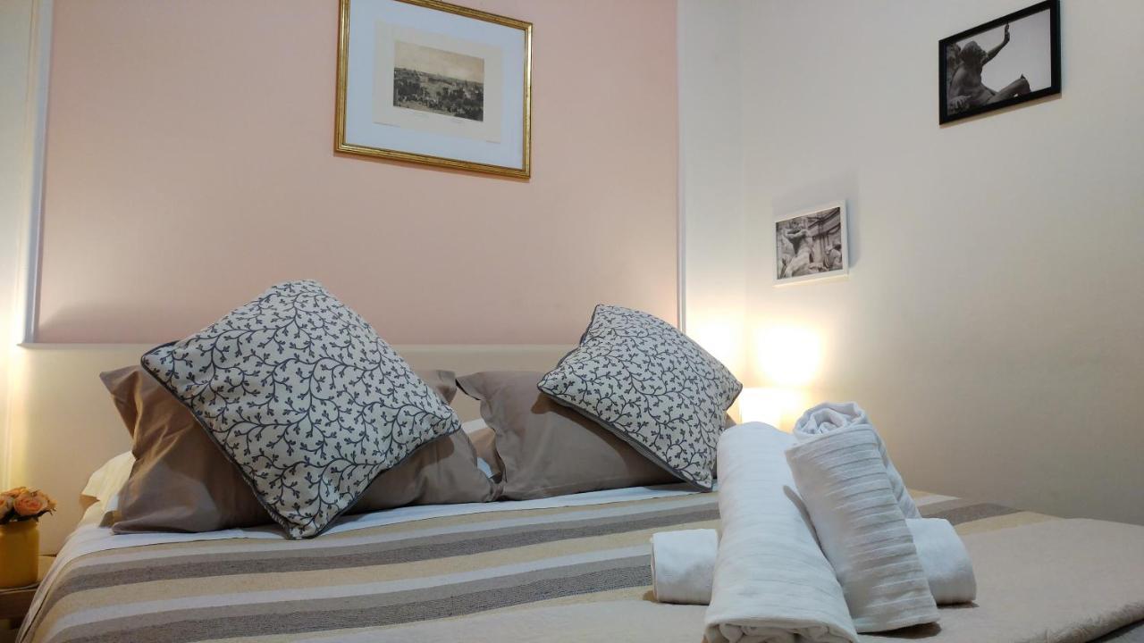 Dreaming Navona Rooms Roma Exterior foto