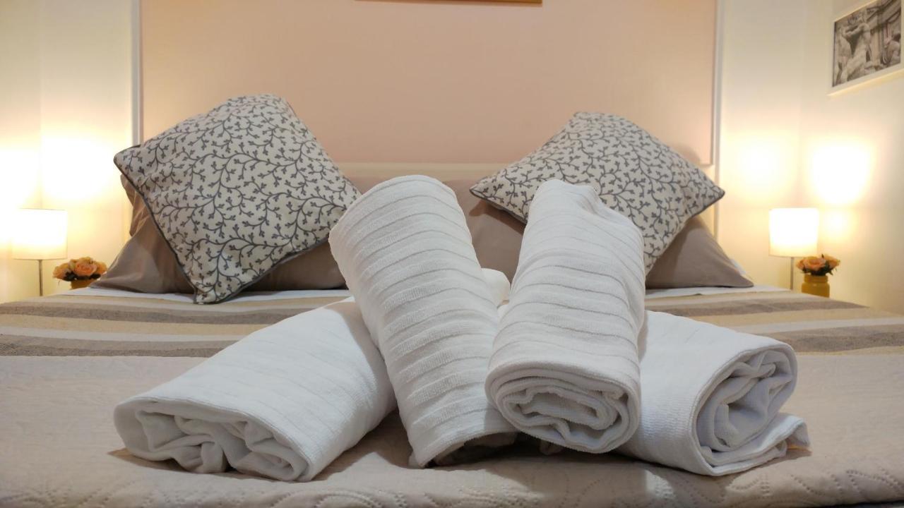 Dreaming Navona Rooms Roma Exterior foto